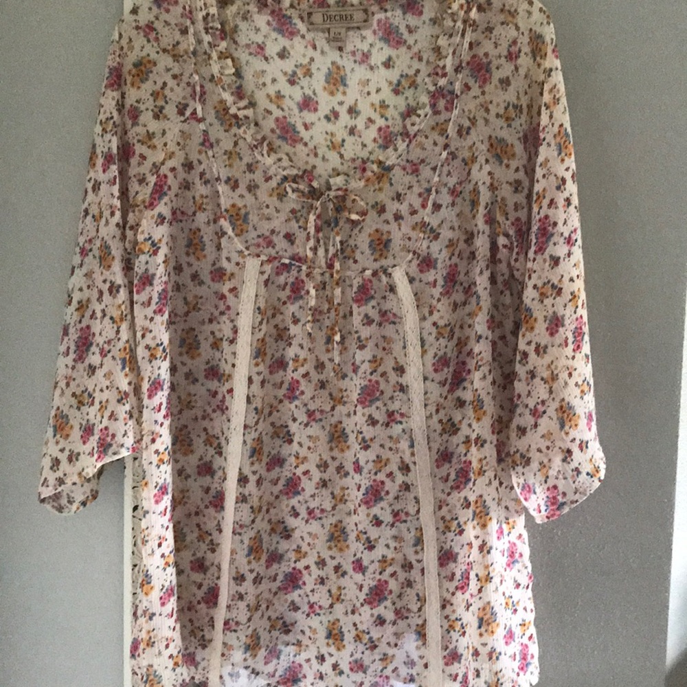 Pretty sweet cream color with flowers $ 5... - Picture 5 of 5